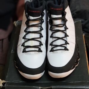 Jordan 9s "space jam"